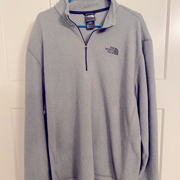 The North Face Other - 🎉HP🎉North Face 1/4 zip fleece pullover